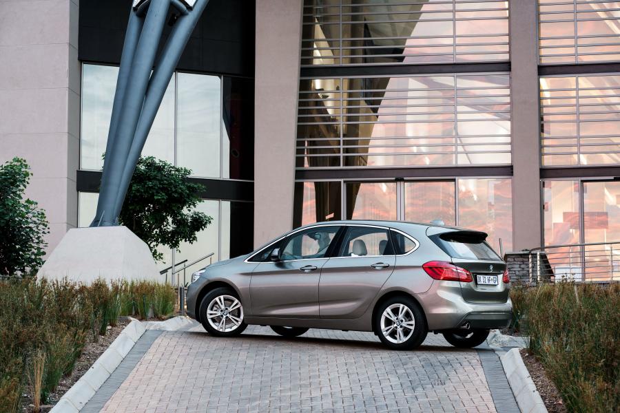  BMW 218i Active Tourer Luxury Line 2015 года  (ZA) (фото 18 из 30)